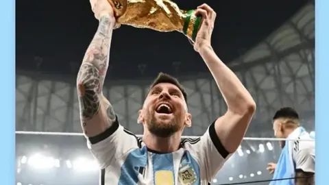 “伊布涉嫌涉足博彩公司股权事件，面临三年禁赛风险”